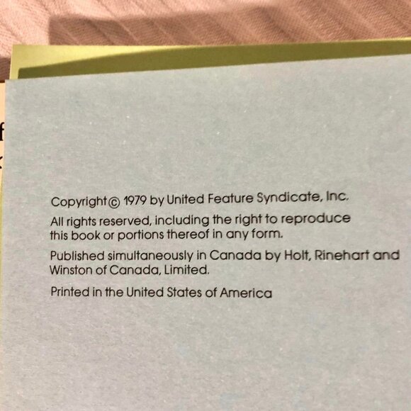 Lot of 4 Vintage Snoopy & Charlie Brown Books - Picture 11 of 11